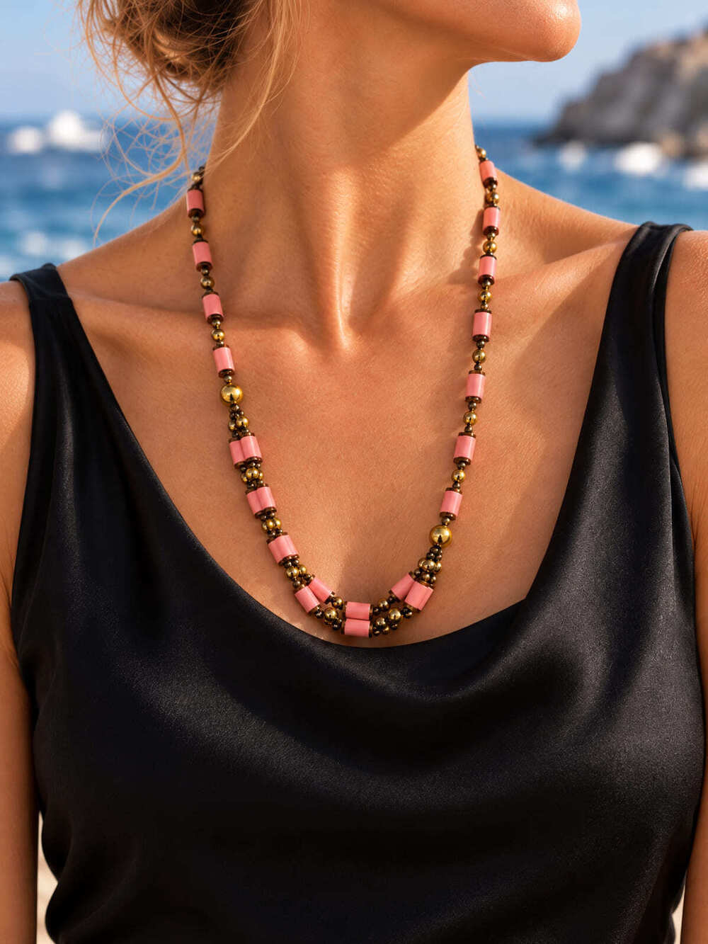 ⚜️ Beaded Necklace | Pink Cylinder & Gold-Tone | Retro-style 💗